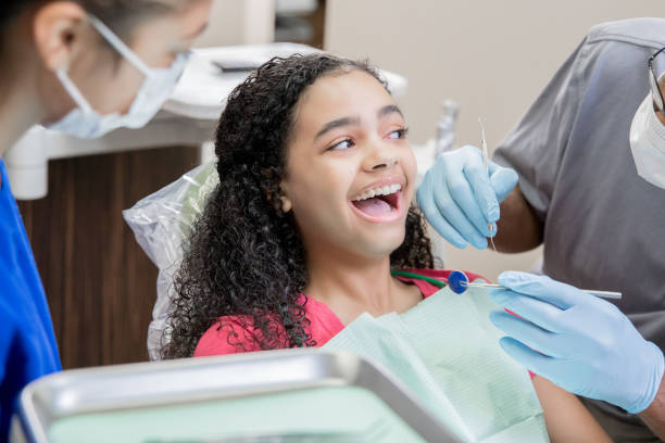 Best Emergency Tooth Extraction in Claude, TX